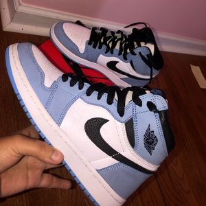 Air Jordan 1 Retro high OG ‘University Blue’